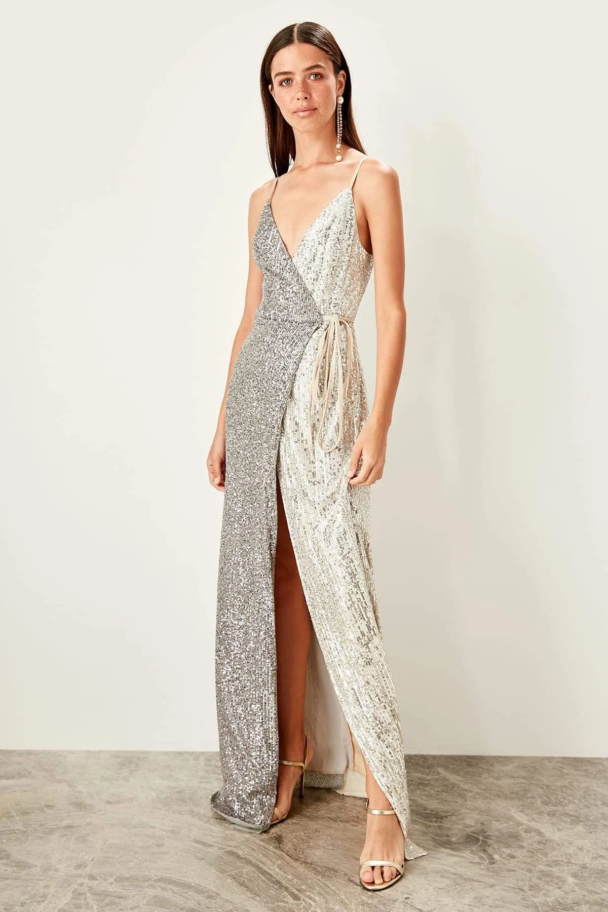 10770 Grey-Beige Colour Block Slit Sequins Dress