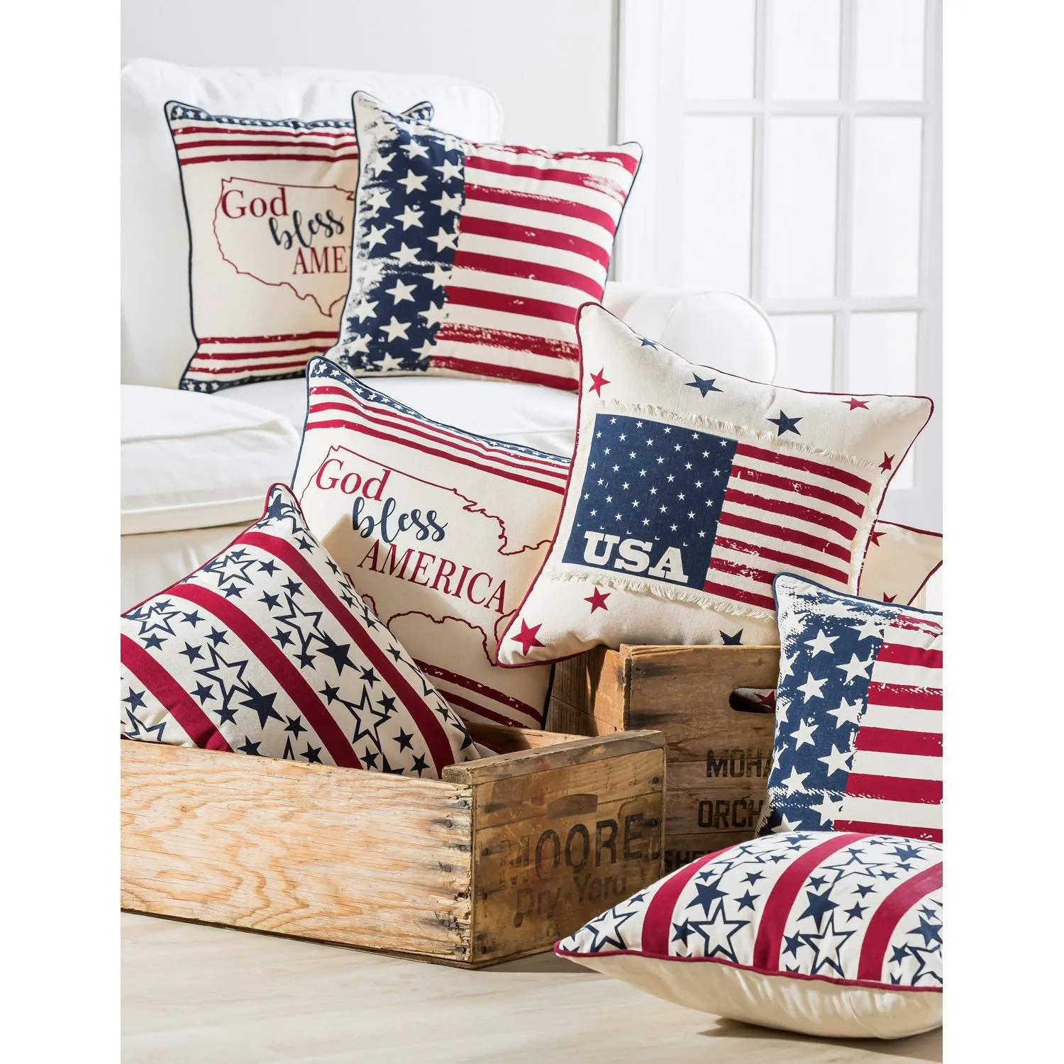 18'' x 18'' Gold Bless America Pillow,4p4022