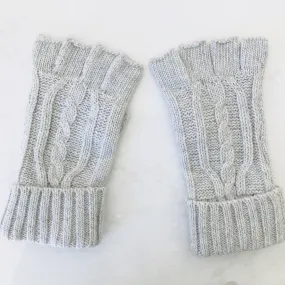 Feeling It Fingerless Knit Gloves In Grey