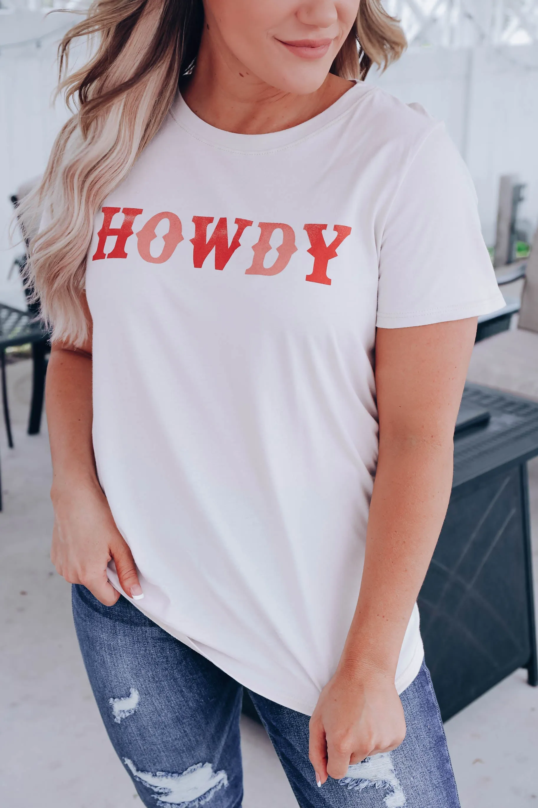 Howdy Graphic Tee - Sand