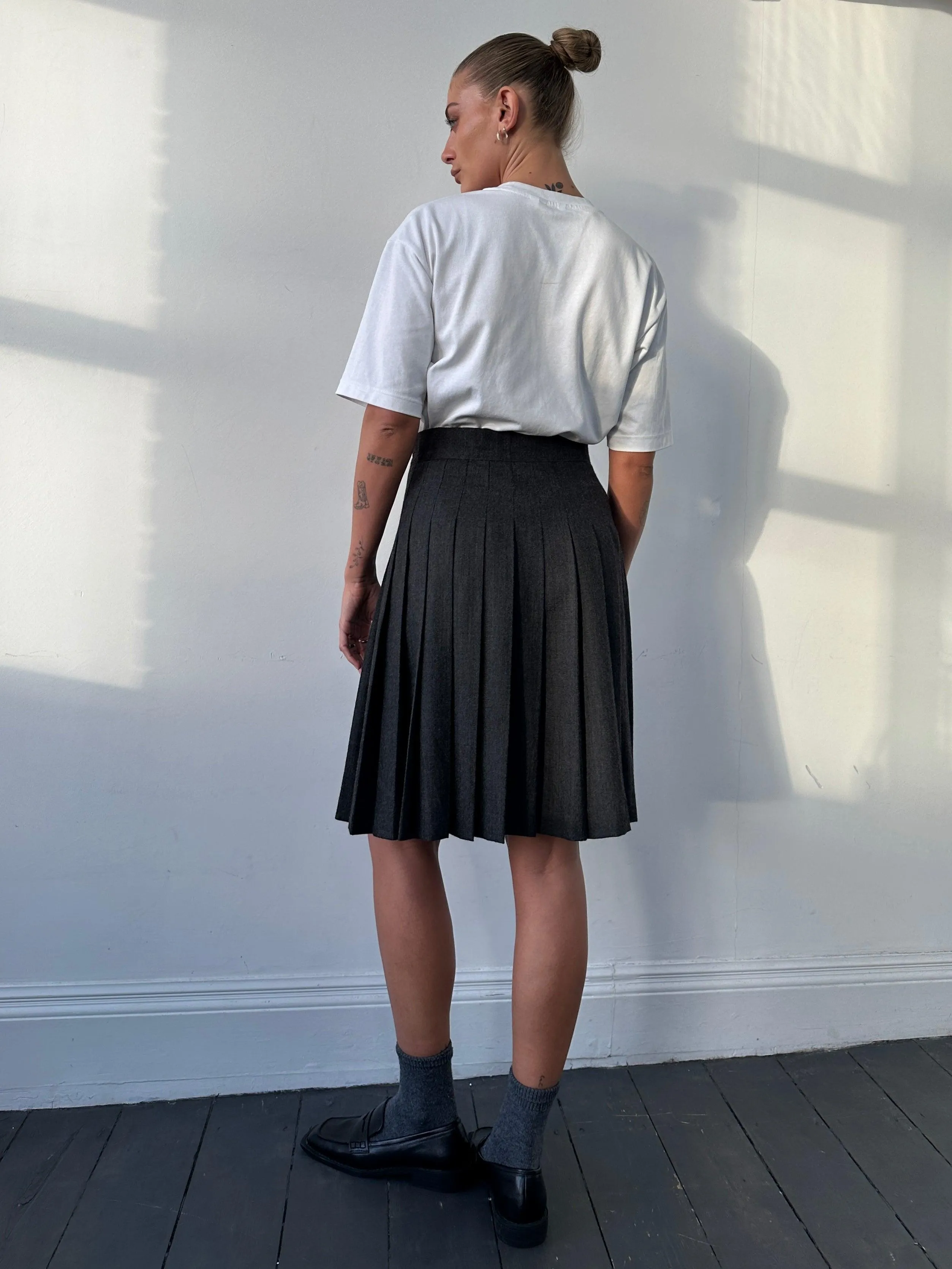 Italian Vintage Pure Wool Pleated Skirt - W28