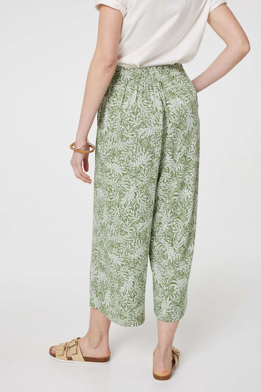 Leaf Print Pleat-Front Wide Leg Culottes