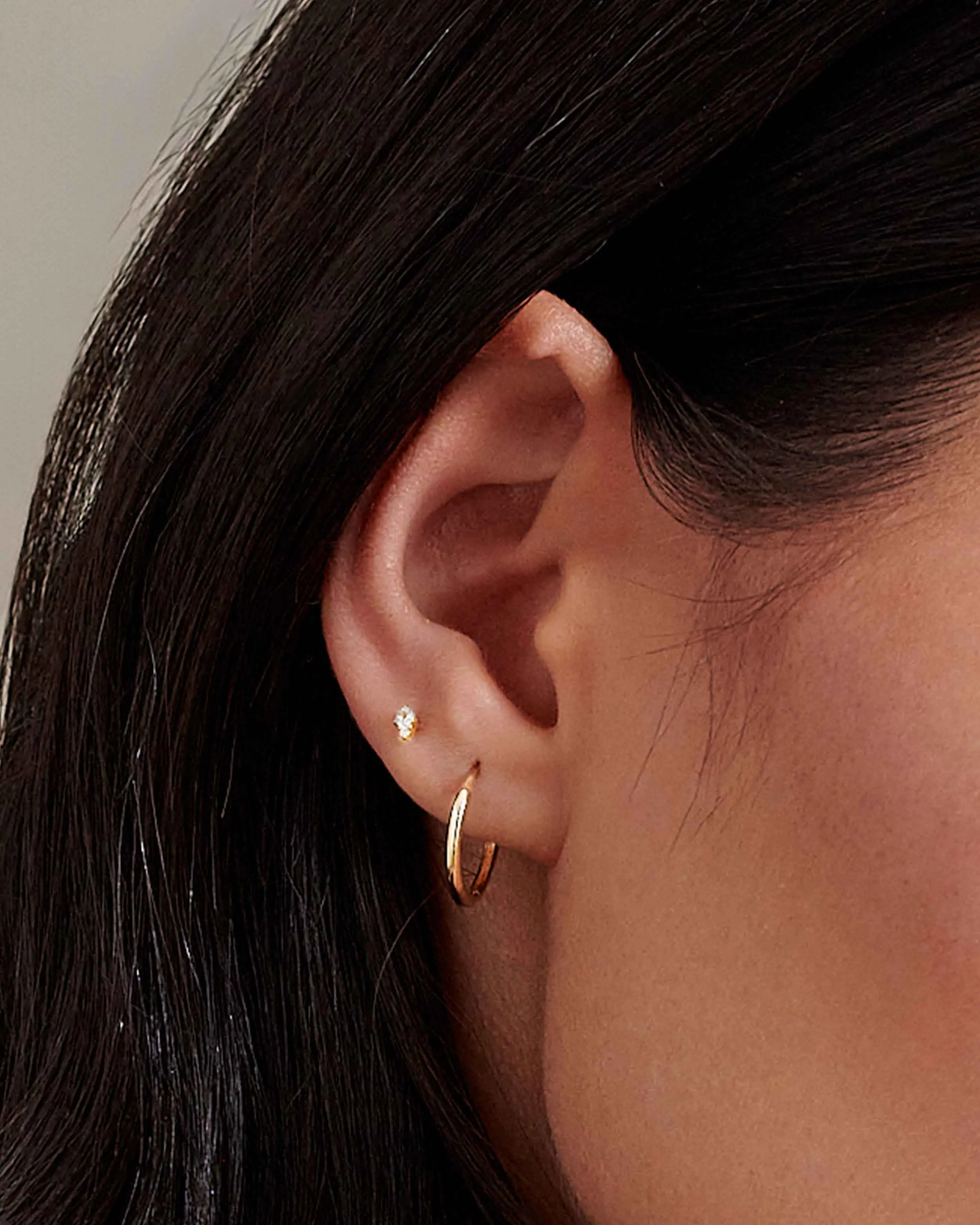 Medium Classic Hoop Earrings - Yellow Gold