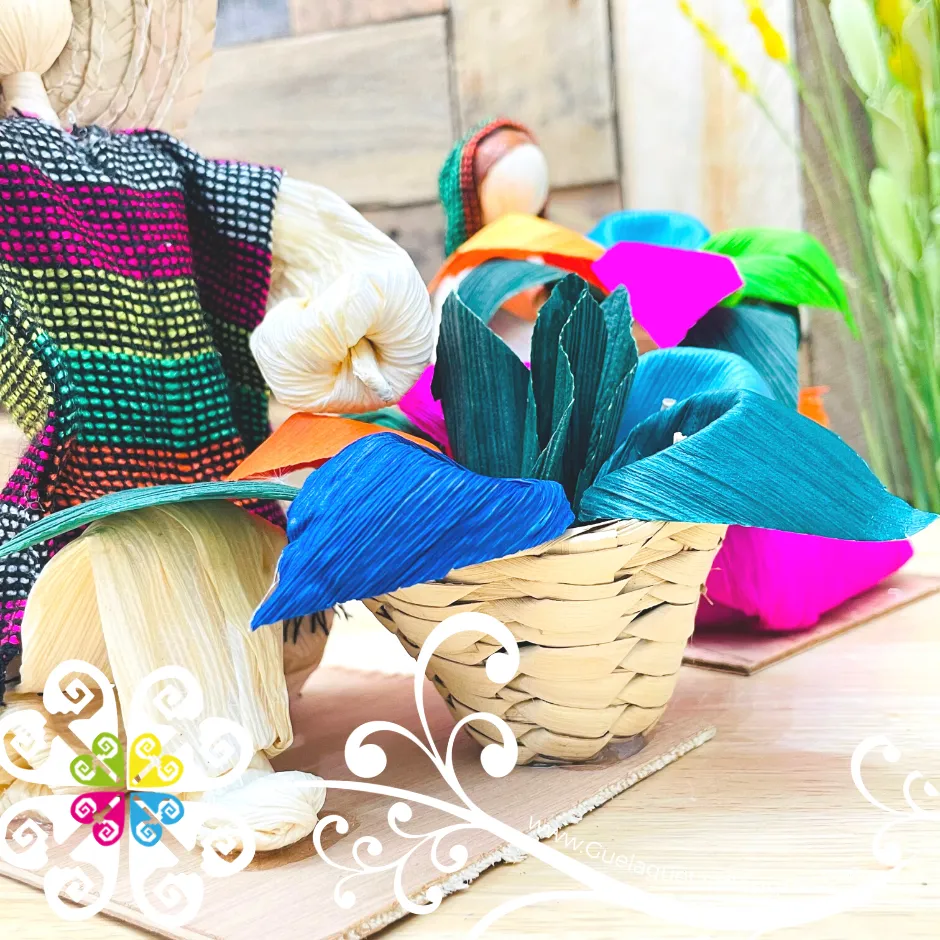 Medium Mexicanos Couple - Corn Husk Couple