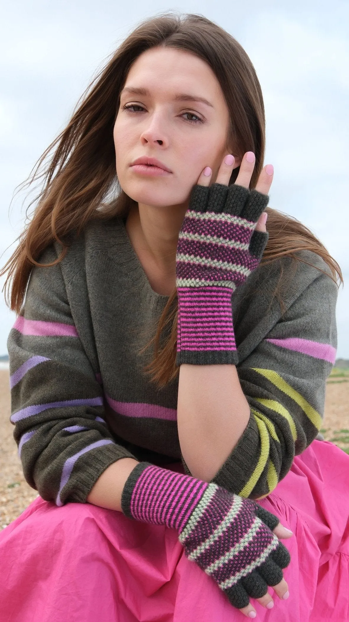 Tuck Stitch Fingerless Gloves in Moss and Exotic Pink by Quinton   Chadwick