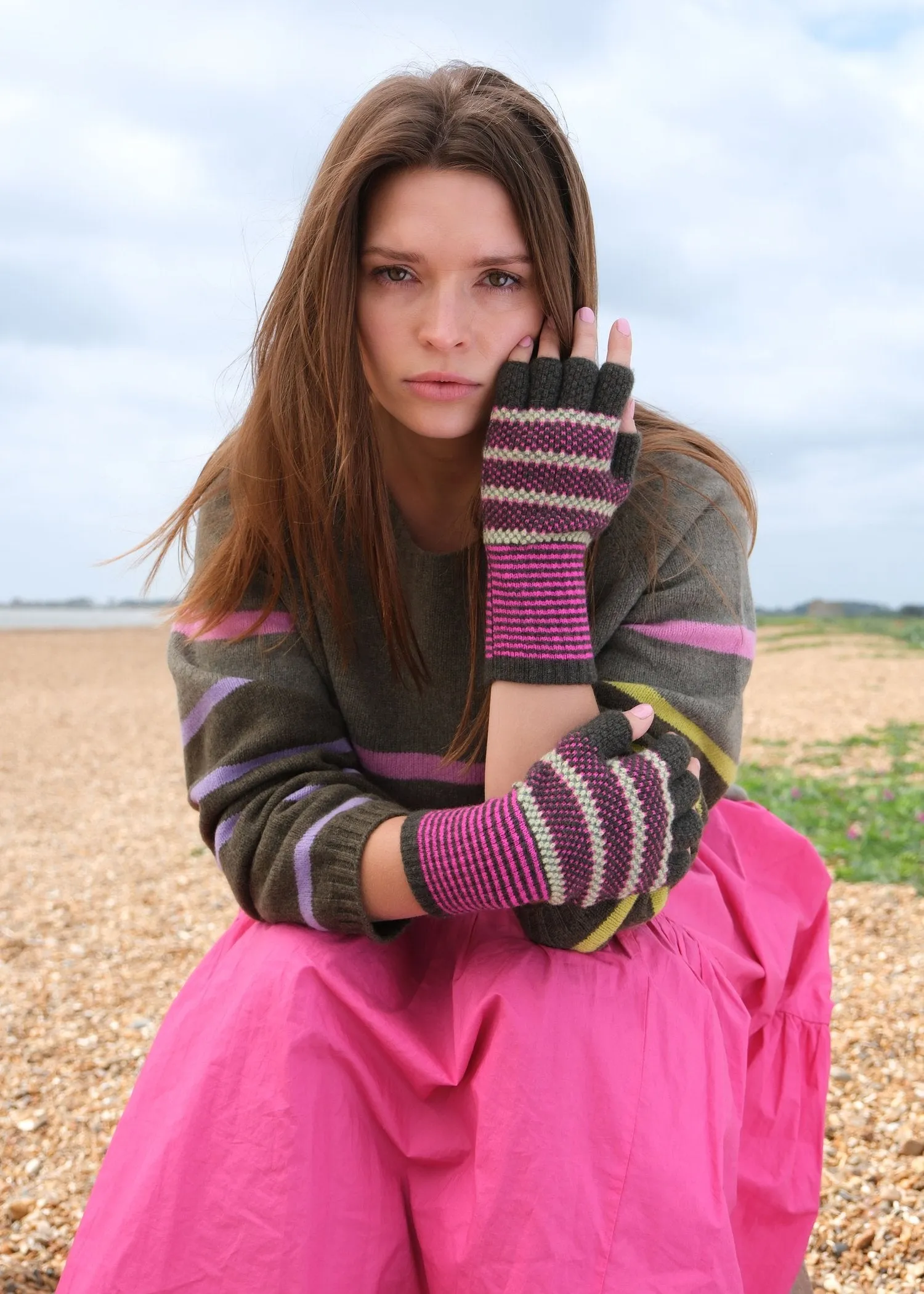 Tuck Stitch Fingerless Gloves in Moss and Exotic Pink by Quinton   Chadwick