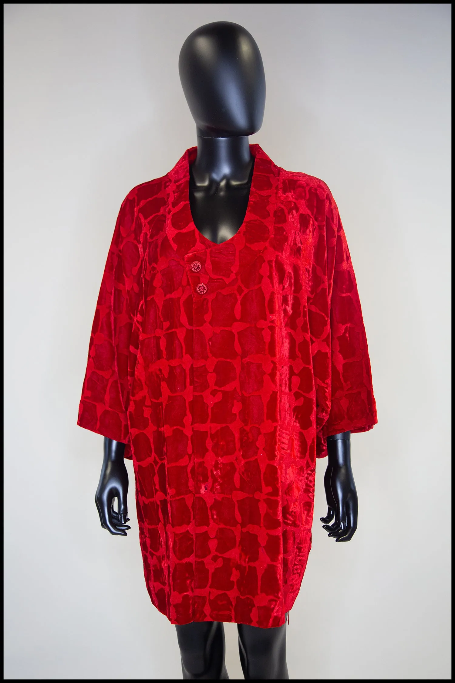 Vinatge 1950s Red Velvet Michiyuki Kimono