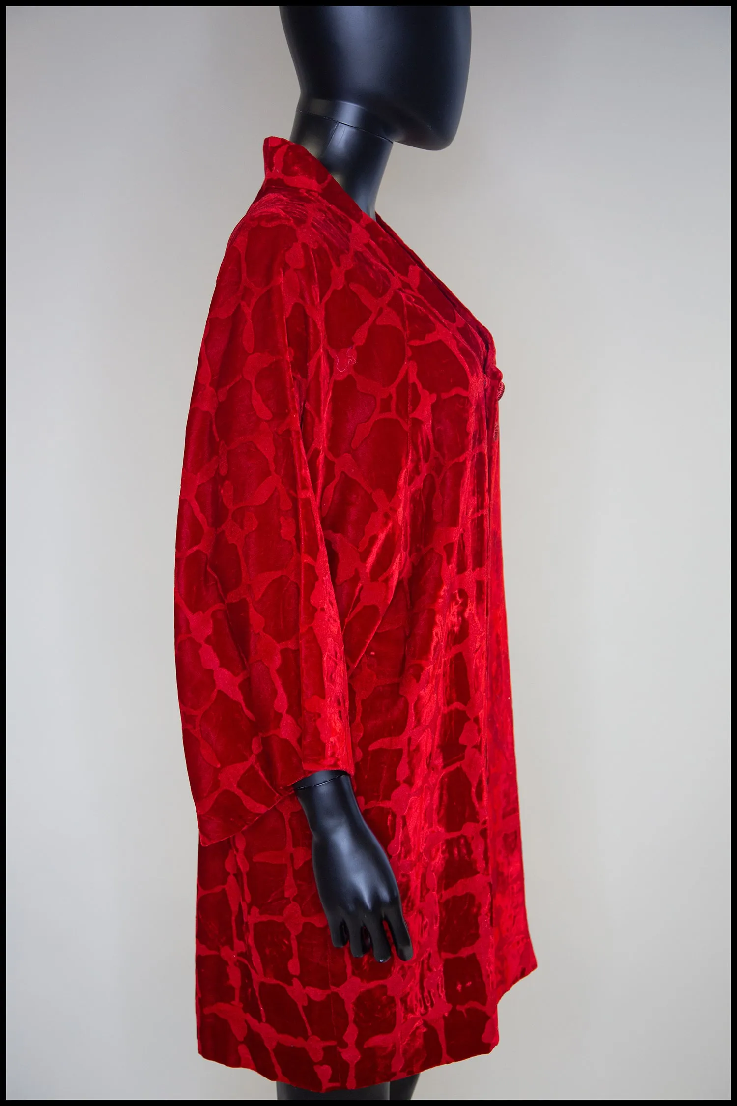 Vinatge 1950s Red Velvet Michiyuki Kimono