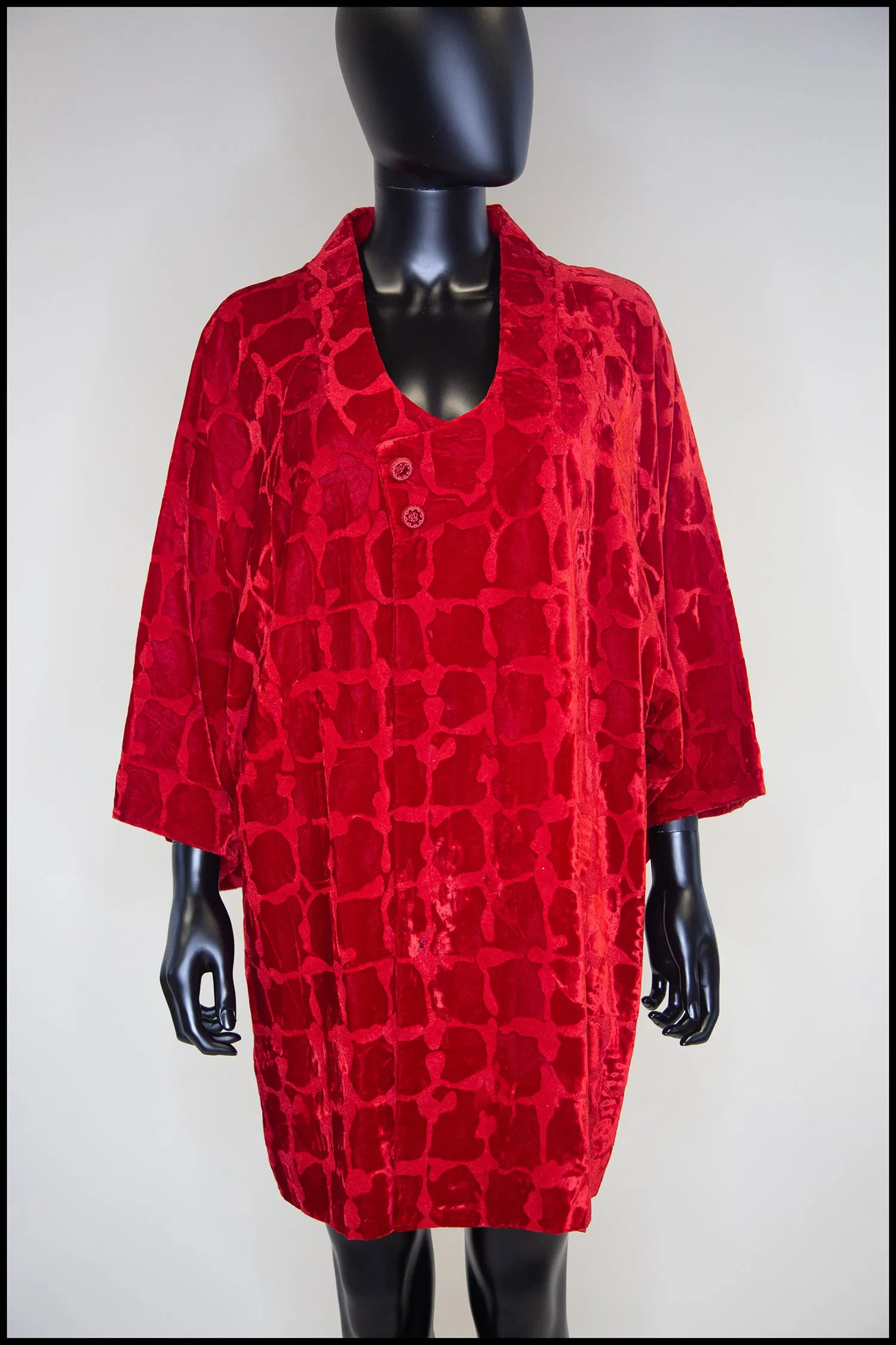 Vinatge 1950s Red Velvet Michiyuki Kimono