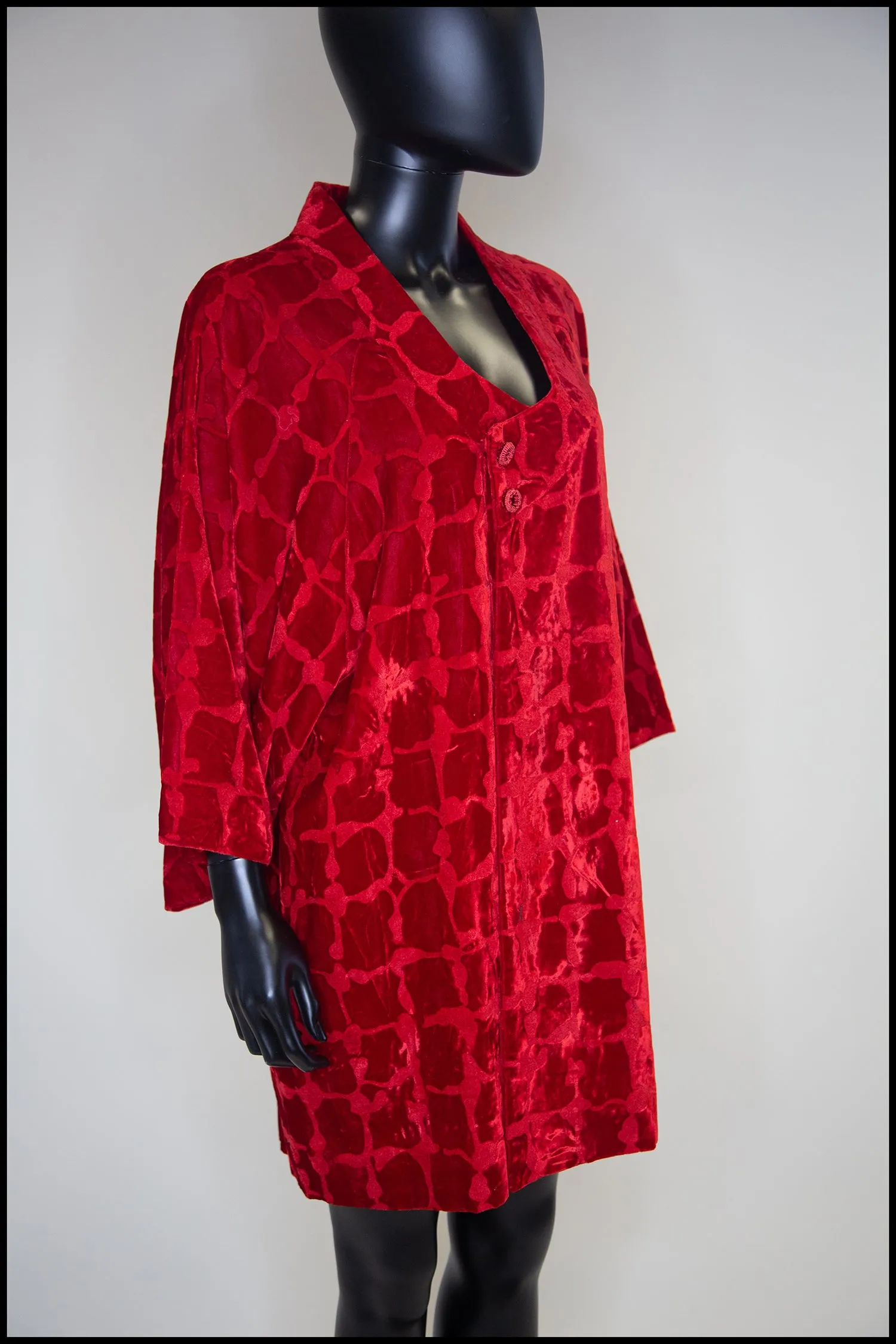 Vinatge 1950s Red Velvet Michiyuki Kimono