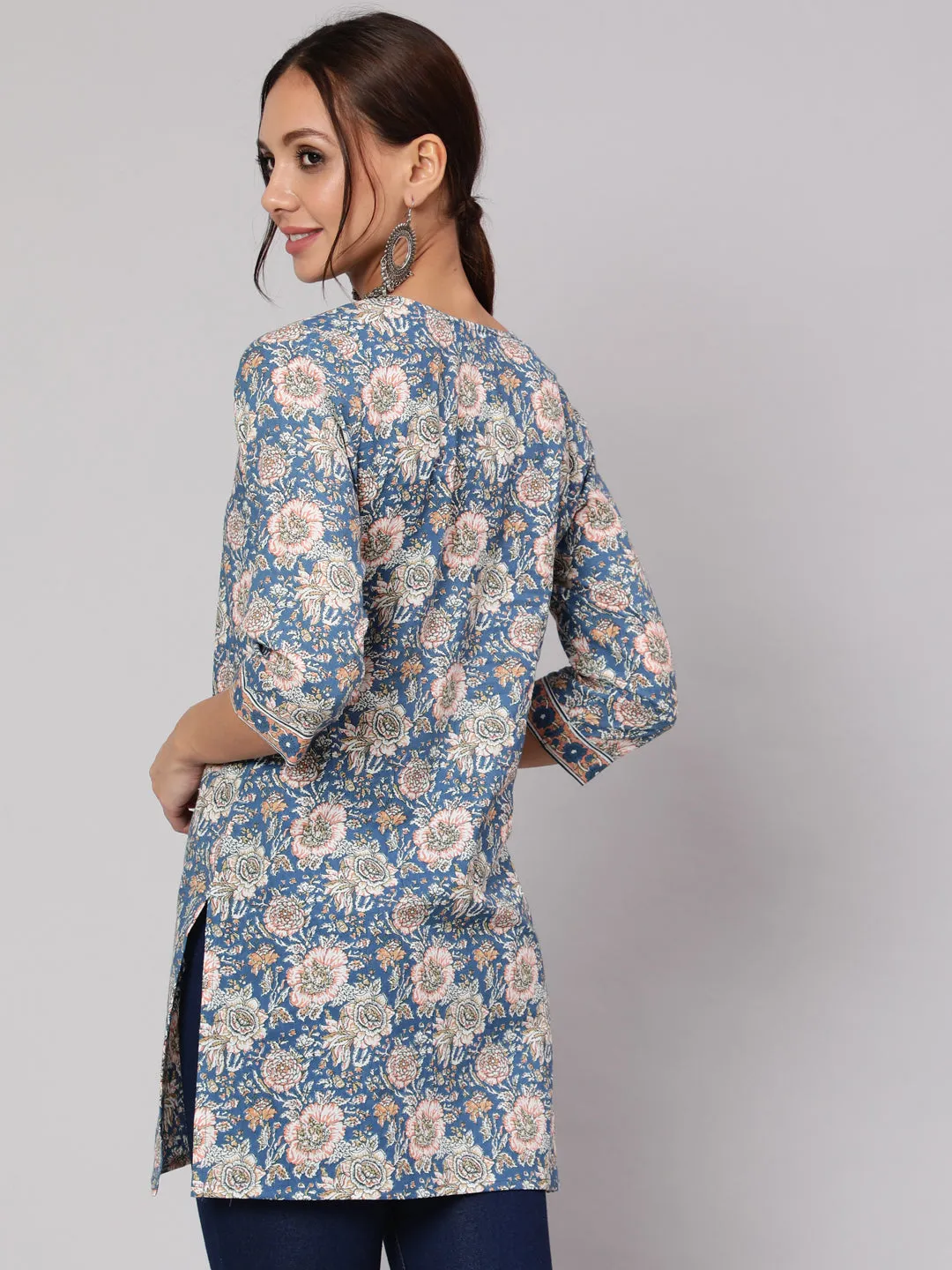 Women Blue & Pink Floral Printed Straight Tunic With Three Quarter Sleeves