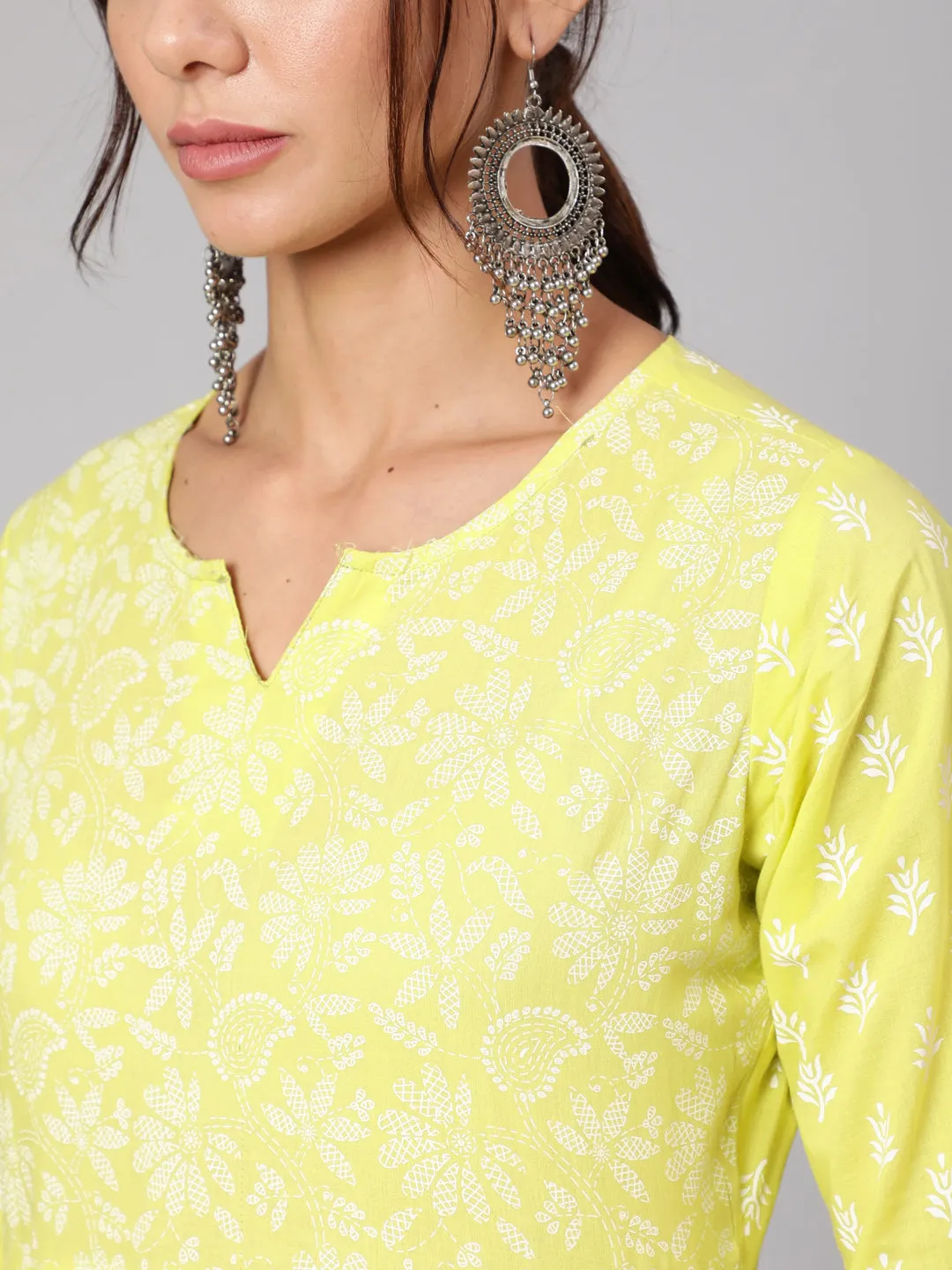 Women Green Printed A-Line Tunic With Three Quarter Sleeves